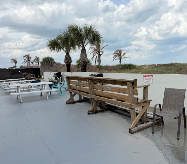 Shared beachside patio at Marlin 305 with rocket launch viewing