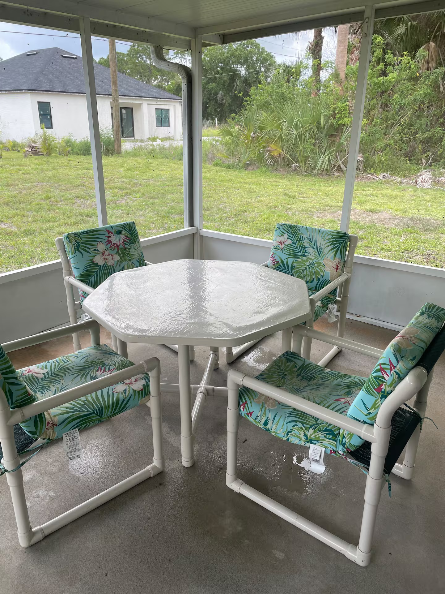 Screened room at Palm Bay Retreat